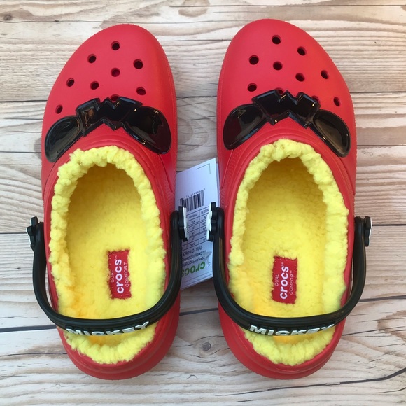 Crocs Classic Lined Disney Mickey Mouse Clog - Picture 14 of 16